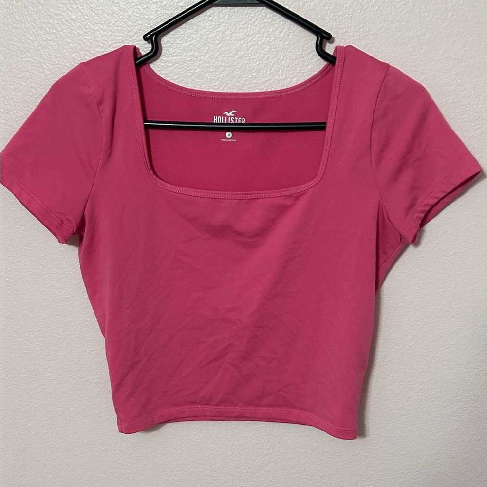 Hollister Women's Fuchsia Crop Top